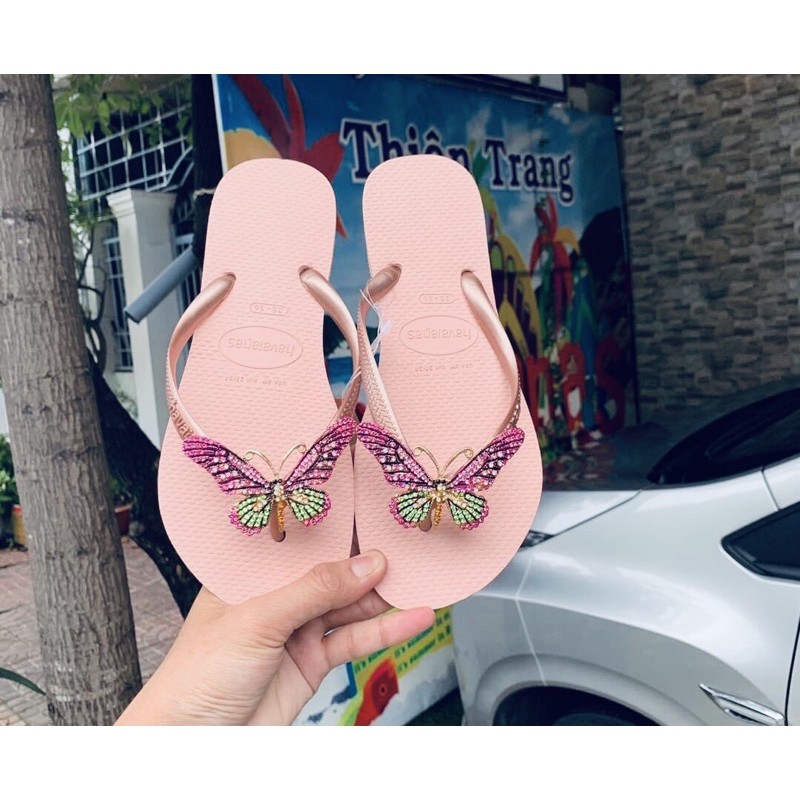 Sẵn dép havaianas gắn charm , bướm cánh dài