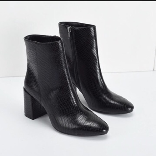 [ORDER] BOOT BERSHKA TUỒN HÀNG XỊN