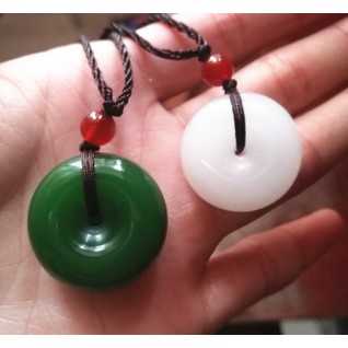 Mặt dây chuyền đá ngọc bích trắng tự nhiên thiết kế mới thời trang
