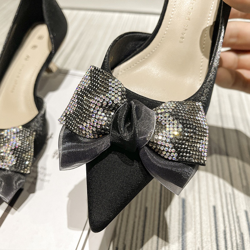 Giày Cao Gót Mũi Nhọn Đính Nơ Màu Đen Phong Cách Hàn Quốc Quyến Rũ Cho Nữ