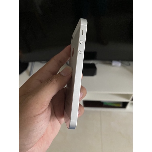 iPhone SE 2016 32gb màu bạc nguyên zin đẹp 97%