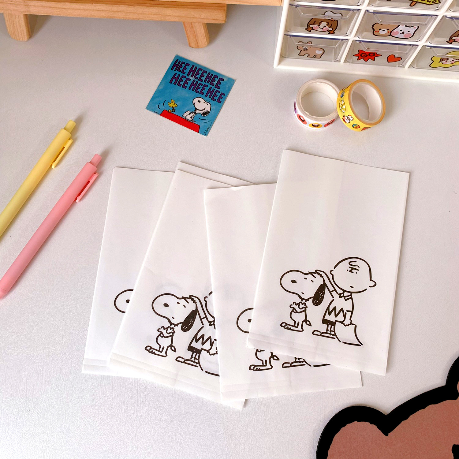 Túi Giấy Đựng Quà Mini In Hình Snoopy & Charlie Dễ Thương