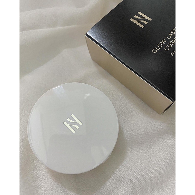 𝐇𝐄𝐑𝐀 𝐆𝐥𝐨𝐰 𝐋𝐚𝐬𝐭𝐢𝐧𝐠 𝐂𝐮𝐬𝐡𝐢𝐨𝐧 𝐒𝐏𝐅𝟓𝟎+/ 𝐏𝐀+++ 𝟐𝟒𝐡 𝐒𝐤𝐢𝐧 𝐑𝐚𝐝𝐢𝐚𝐧𝐭