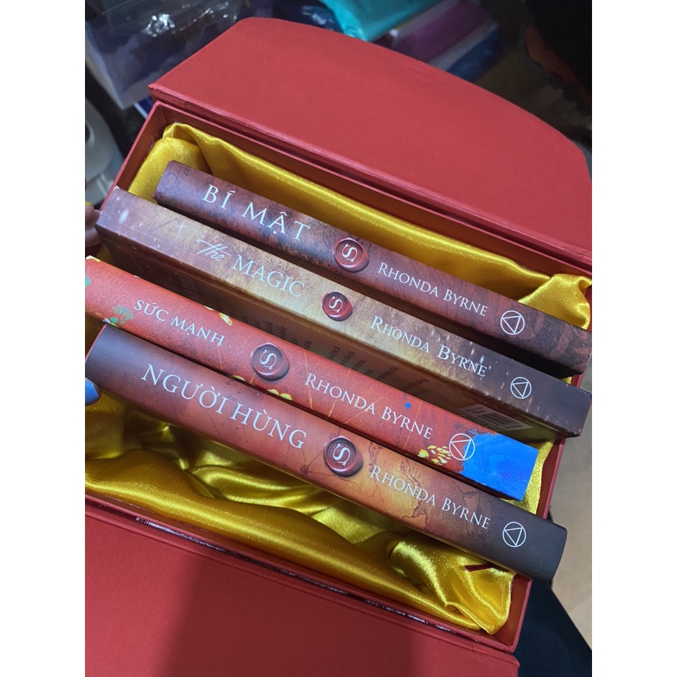 Sách - Combo Combo 4 cuốn The Secret , Hero Người Hùng + Secret Bí Mật + Magic Phép Màu + Power Sức Mạnh , kèm hộp đựng