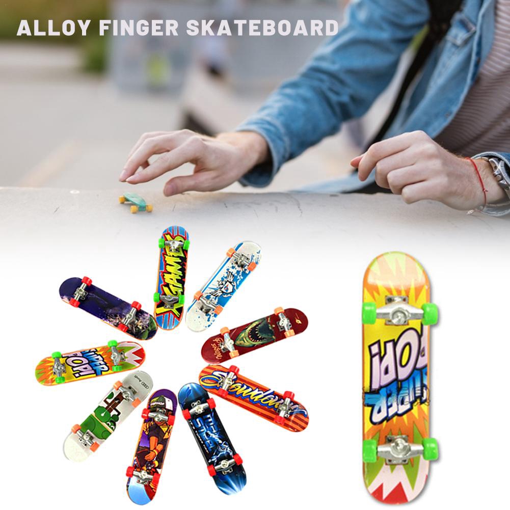 Ván trượt ngón tay mini bằng nhựa in nhiều mẫu mã đa dạng cho bé