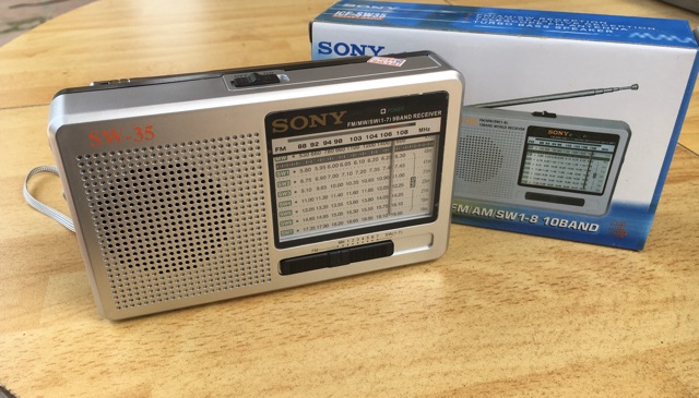 Đài Radio Sony ICF-SW35.
