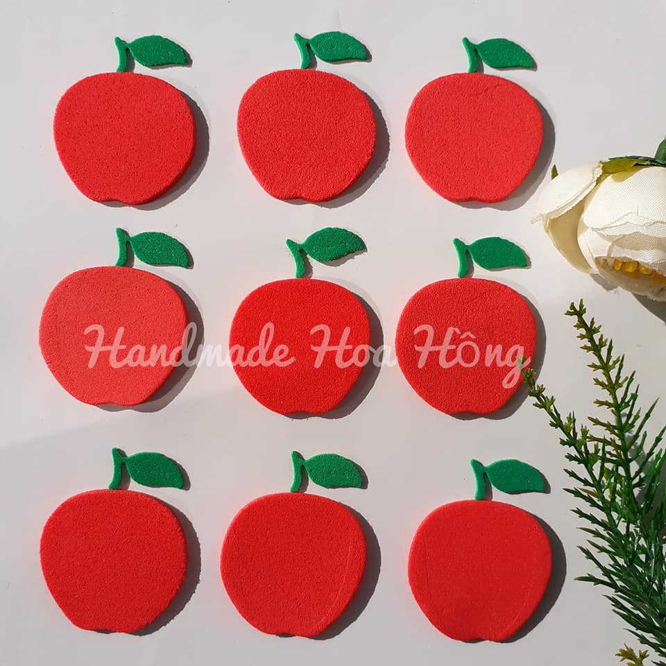 10 hình trái táo đỏ bằng giấy xốp 2mm, 4.2 x 3.3cm- hình trang trí hộp đựng bút, thiệp, bưu thiếp, phong bì, phong thư