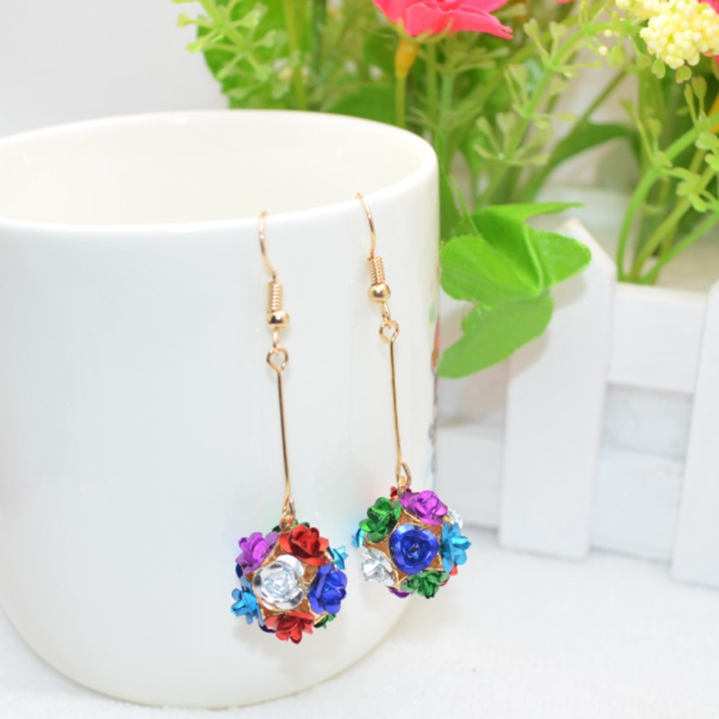 Bông tai mạ vàng dáng dài gắn quả cầu hoa hồng dễ thương