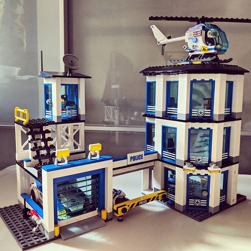 Đồ chơi Lắp ghép Mô hình Police Station 6065 10660 Tổng Cục Cảnh Sát Thành Phố