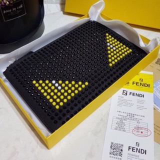 Túi Cầm Tay FENDI FULLBOX