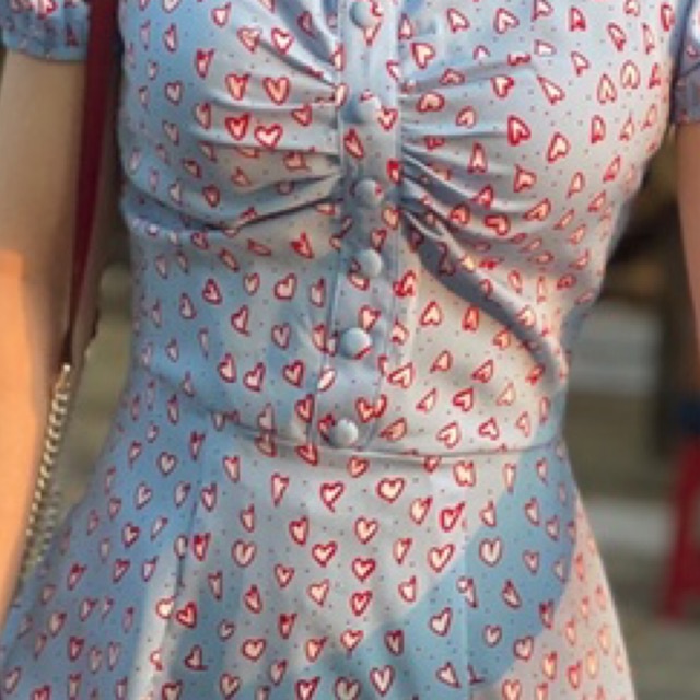 Đầm hoa tim size M dáng tay bồng