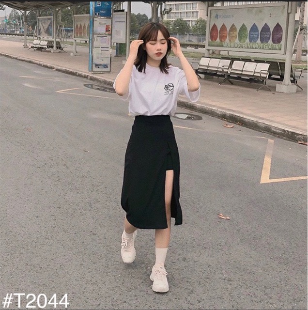 Chân Váy MINI SKIRT phiên bản all black - chân váy xẻ tà bên hông bo chun co giãn sau lưng chân váy