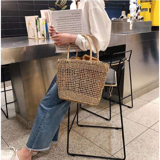 Túi xách đan rơm phong cách tự nhiên hợp thời trang cho nữ