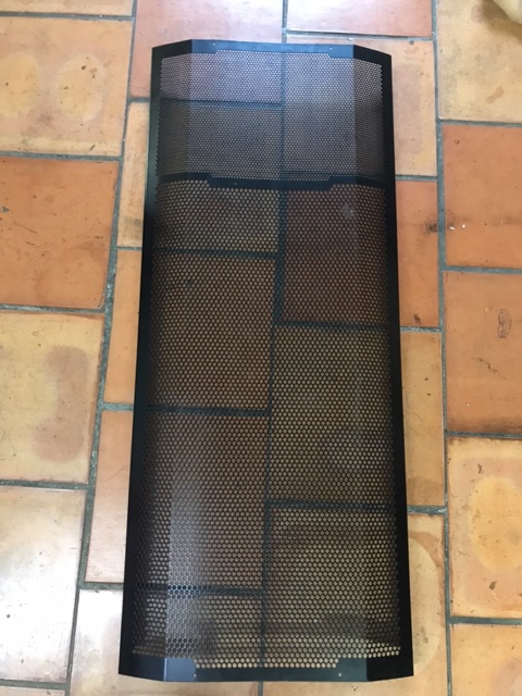 Lưới loa bốn tất đôi một chiếc