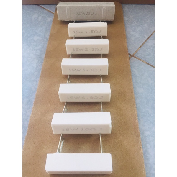 Điện trở sứ 10w 15w 20w 30w nhiều giá trị ôm