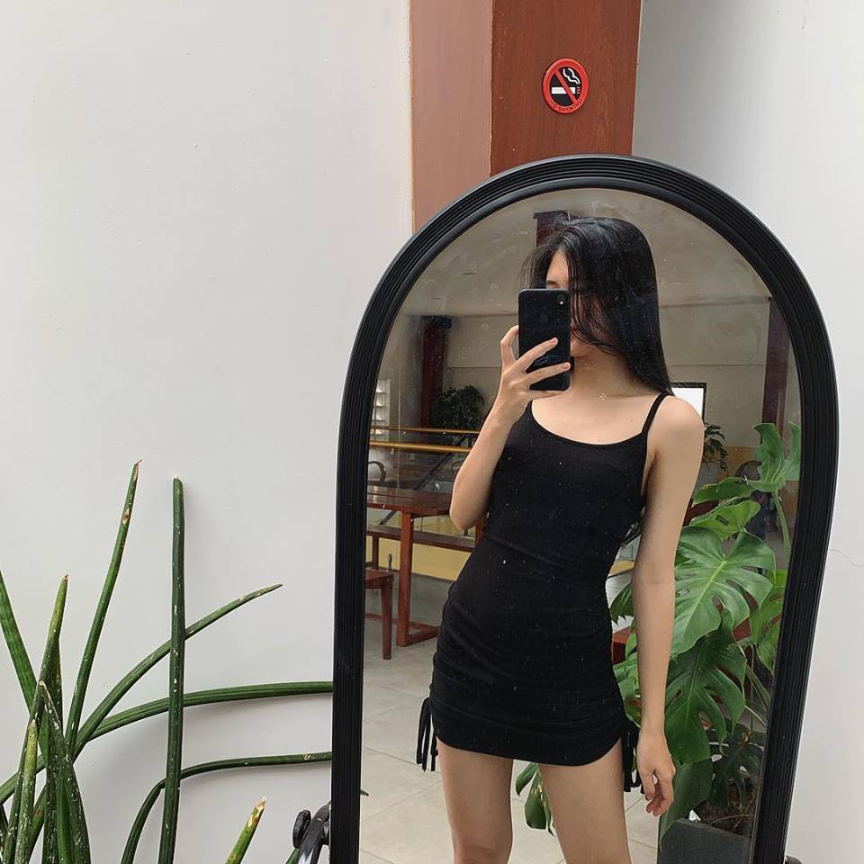 Đầm hai dây