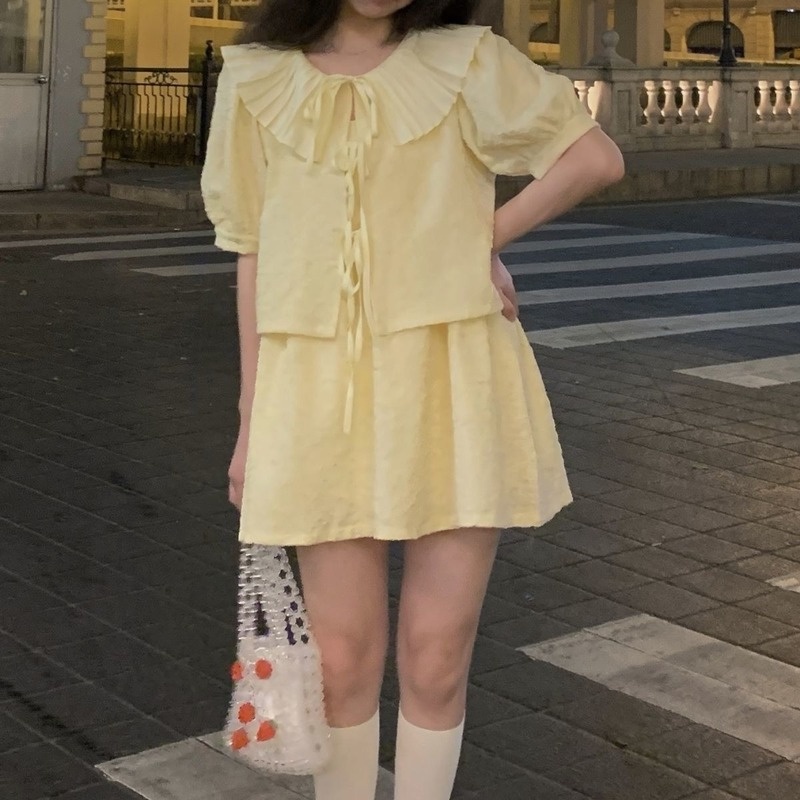 Set Áo Lửng Và Chân Váy Ngắn Dễ Thương Dành Cho Nữ