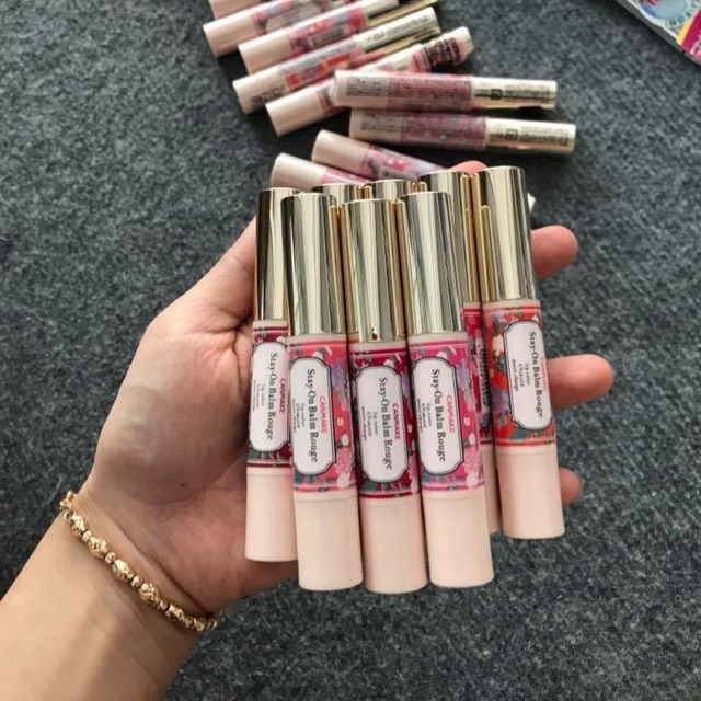 Son dưỡng có màu Canmake