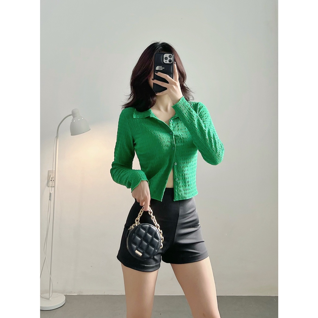 Áo croptop nữ tay dài HHVINTAGE kiểu polo nút cài Top A17 | BigBuy360 - bigbuy360.vn