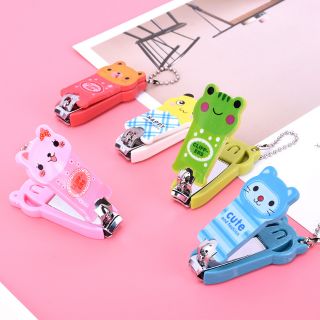Bấm móng tay cho bé hình cute