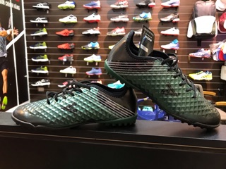 Giầy bóng đá Mitre