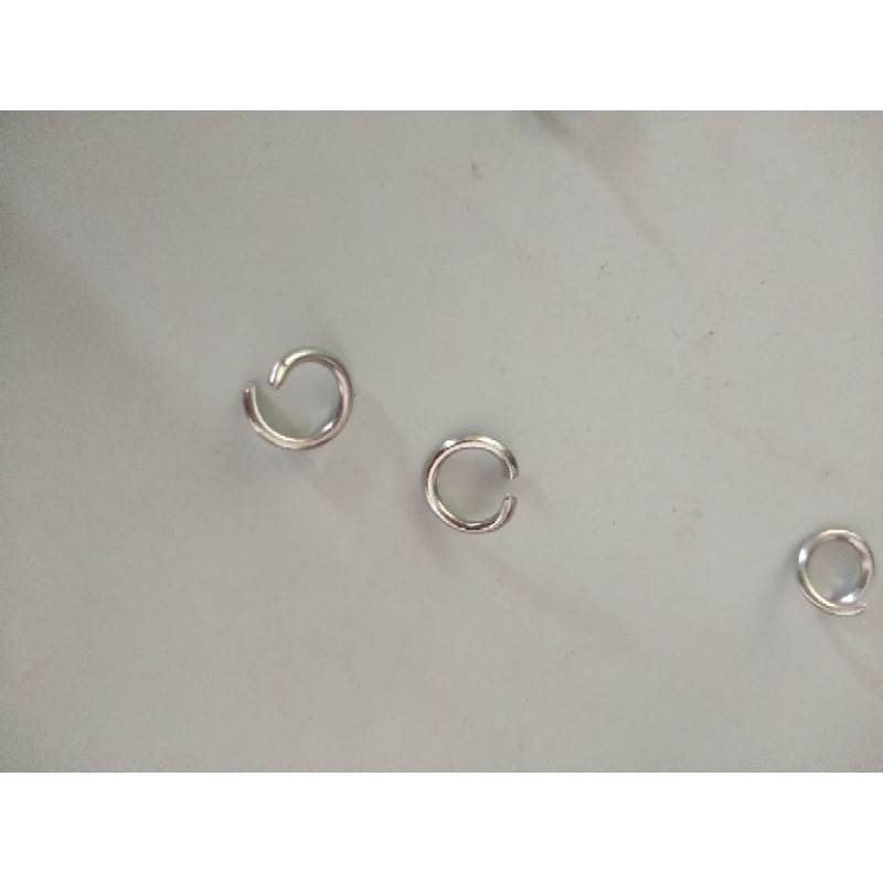 Khoen tròn làm móc nối. 8mm *1mm