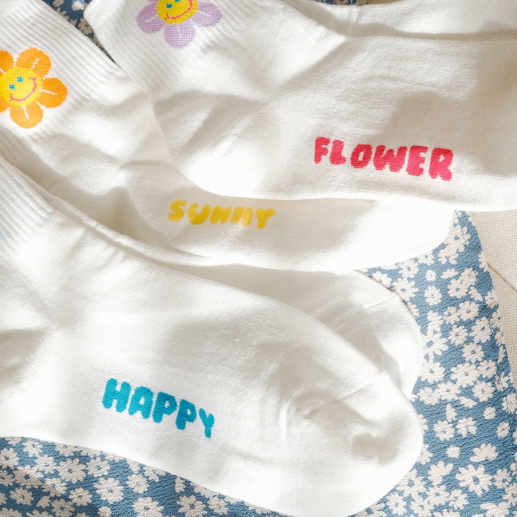 HAPPY FLOWER - Tất vớ cao cổ nữ hình bông hoa mặt cười, nhập khẩu Hàn Quốc