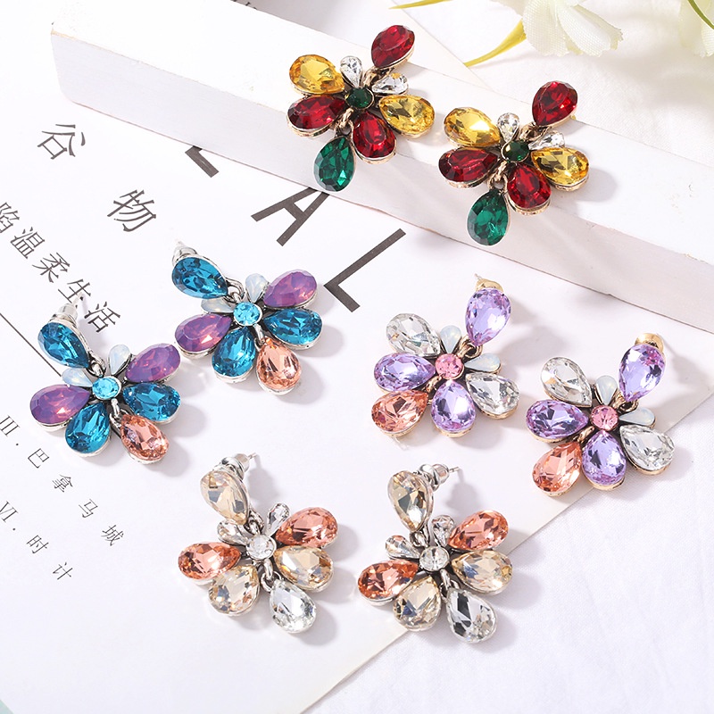 Bông Tai Hình Hoa/ Bươm Bướm Đính Đá Bằng Hợp Kim Màu Bạc Thời Trang Xinh Xắn Cho Nữ