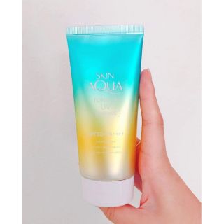 Kem chống nắng skinaqua Mẫu mới