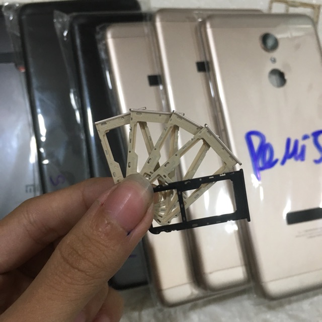 Bộ Vỏ + Sườn Xiaomi Redmi 5 Zin Hàng Cao Cấp Tặng Khay Sim