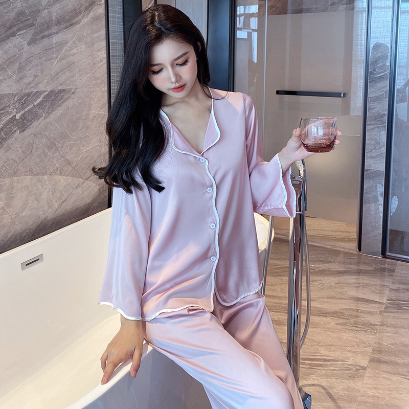 Bộ đồ ngủ tay dài chất liệu lụa mỏng in họa tiết thời trang cho nữ