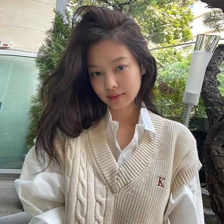 CÓ SẴN Áo gile len màu be Jennie BLACKPINK yêu thích