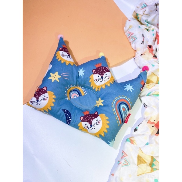 Gối Lõm Hình Vương Miện Chống Bẹt Đầu Cho Bé (30x25cm)