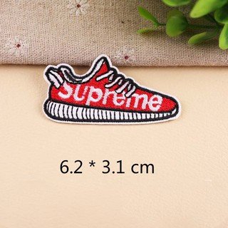 Sticker Ủi Thêu Hình Đôi Giày Thể Thao