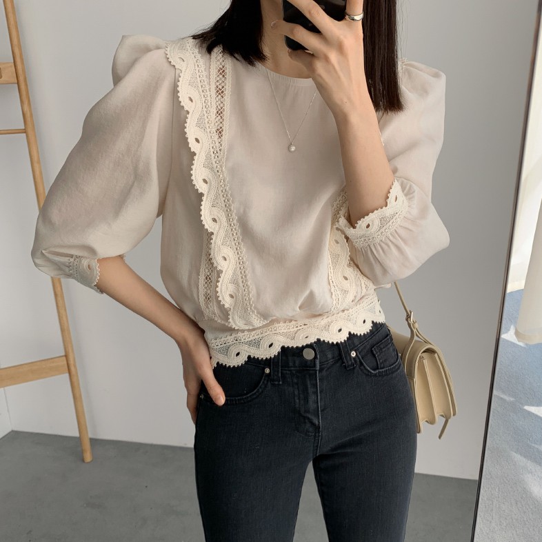 Áo Thun Tay Dài Cổ Tròn Phối Ren Hoa 33464