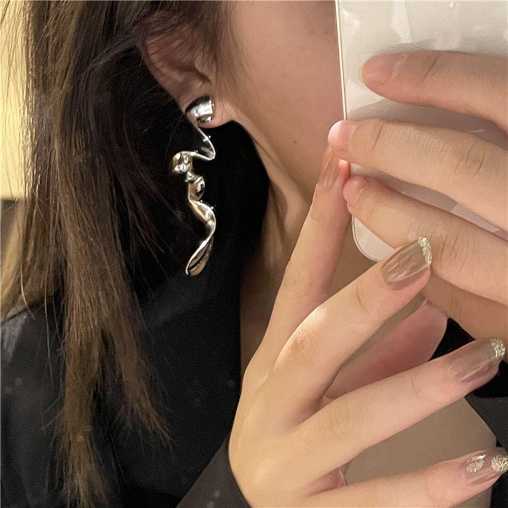 Đôi Khuyên Tai Nữ Phong Cách Vintage Xinh Xắn