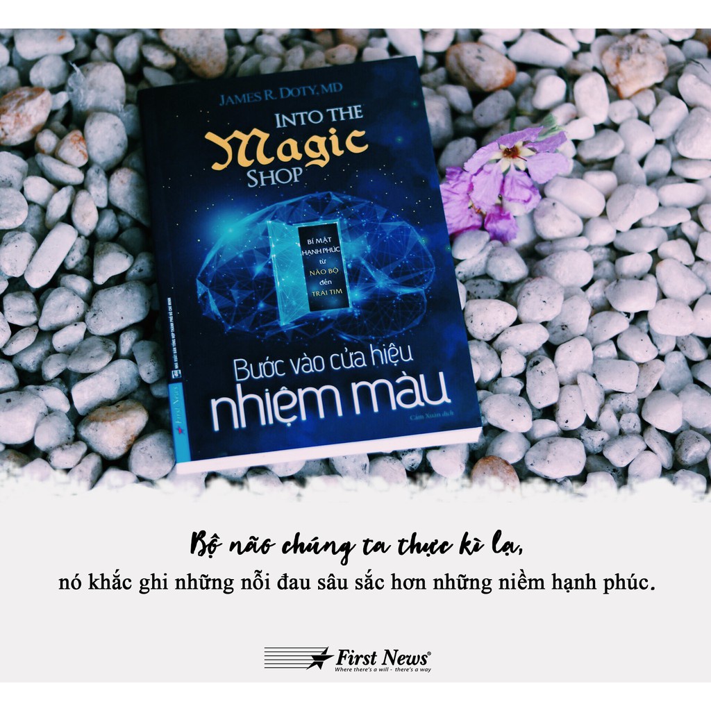 Sách - Bước Vào Cửa Hiệu Nhiệm Màu - FirstNews Tặng Kèm Bookmark