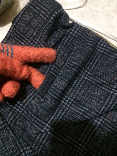 Quần bầu sọc có lưng rút cài nút