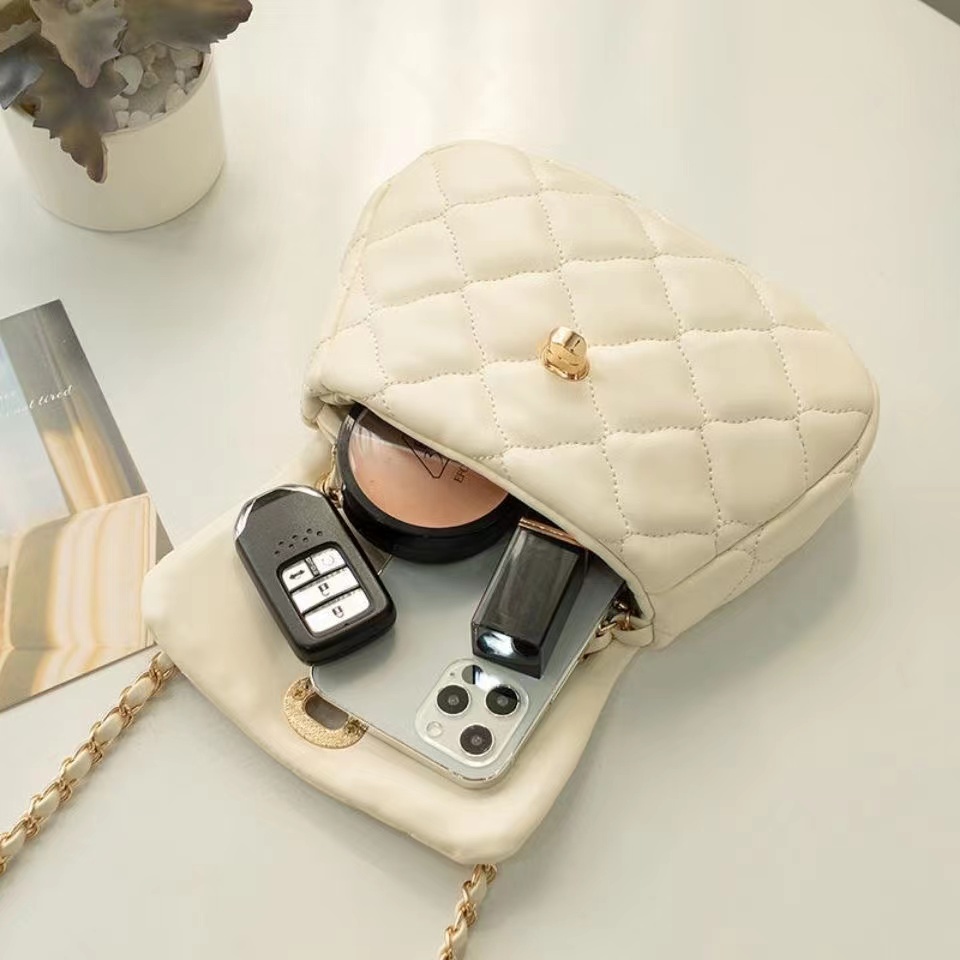 Túi Đeo Chéo Một Bên Vai Hình Thoi Phối Dây Xích Dễ Phối Đồ Thời Trang Mùa Hè Cho Nữ