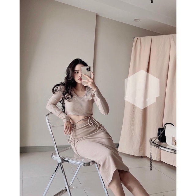SET Áo croptop tay dài dây cột eo kèm Chân Váy midi ôm body xẻ sau màu đen/nude NÀNG CLOSET