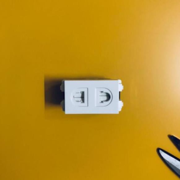 Ổ cắm 2 chấu MPE A6US