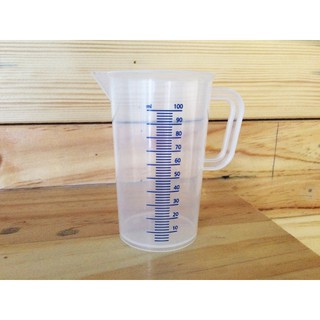 Ly đong nhựa 100ml.