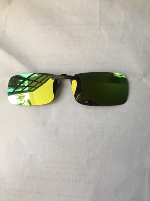 Kẹp kính râm thời trang + hộp bảo vệ (có video) | BigBuy360 - bigbuy360.vn