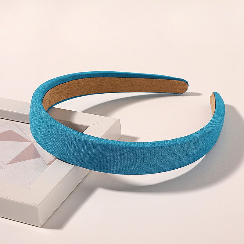 Cài tóc thiết kế đơn giản hợp thời trang cho nữ