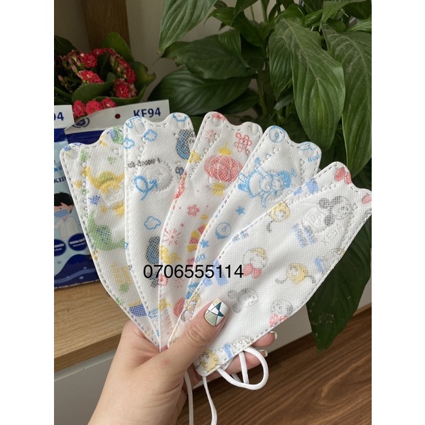 50 chiếc khẩu trang kf94 cho trẻ