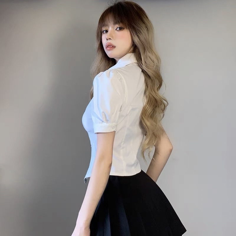 Áo sơ mi croptop dáng ôm tay phồng