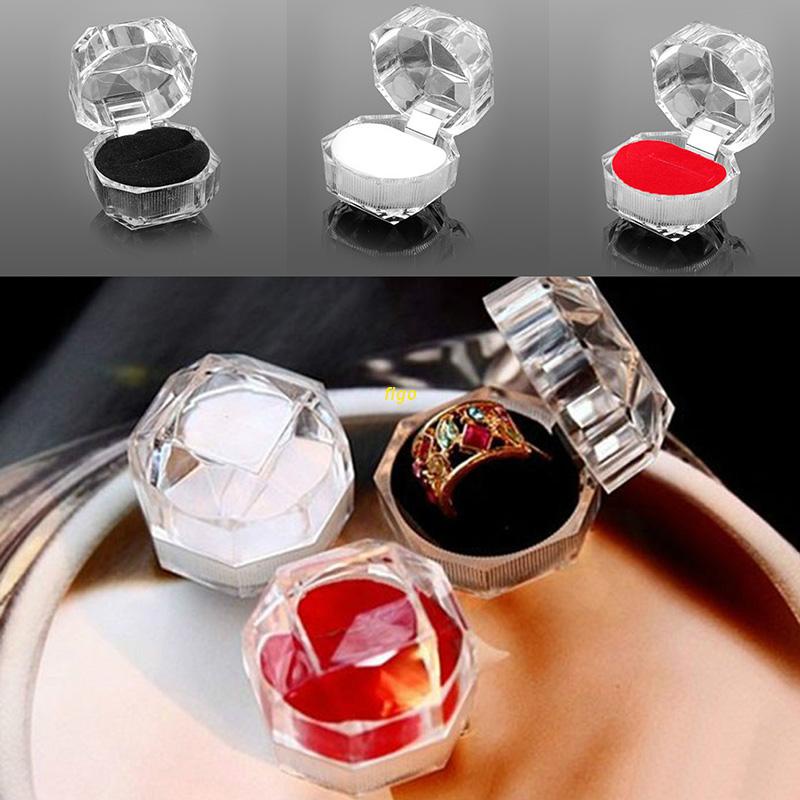 1 hộp đựng trang sức bằng acrylic trong suốt