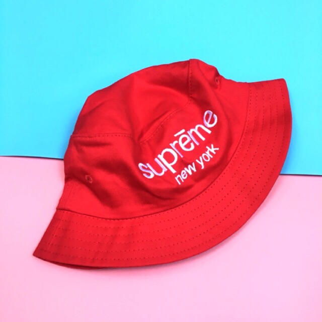 Mũ supreme đỏ bucket