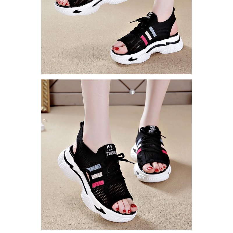 Giày Sandal Thể Thao Đế Dày Rỗng Phong Cách Mùa Hè Dễ Phối Đồ Cho Nữ