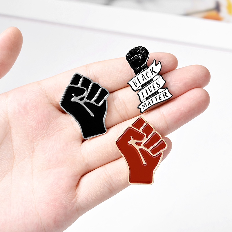 Ghim Cài Áo Bằng Kim Loại Tráng Men Màu Đen Họa Tiết Chữ Lives Matter Thời Trang